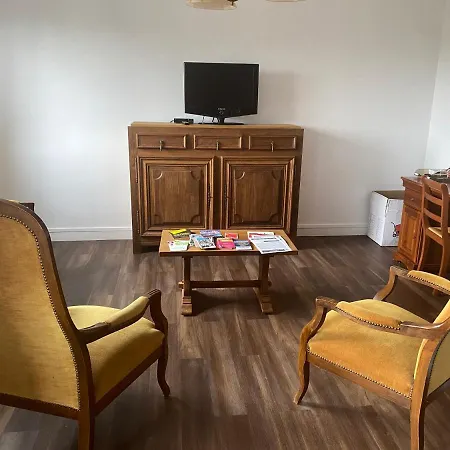 Hotell Bel A 50400 Partage Avec Gerard Minimun 2 Nuits *